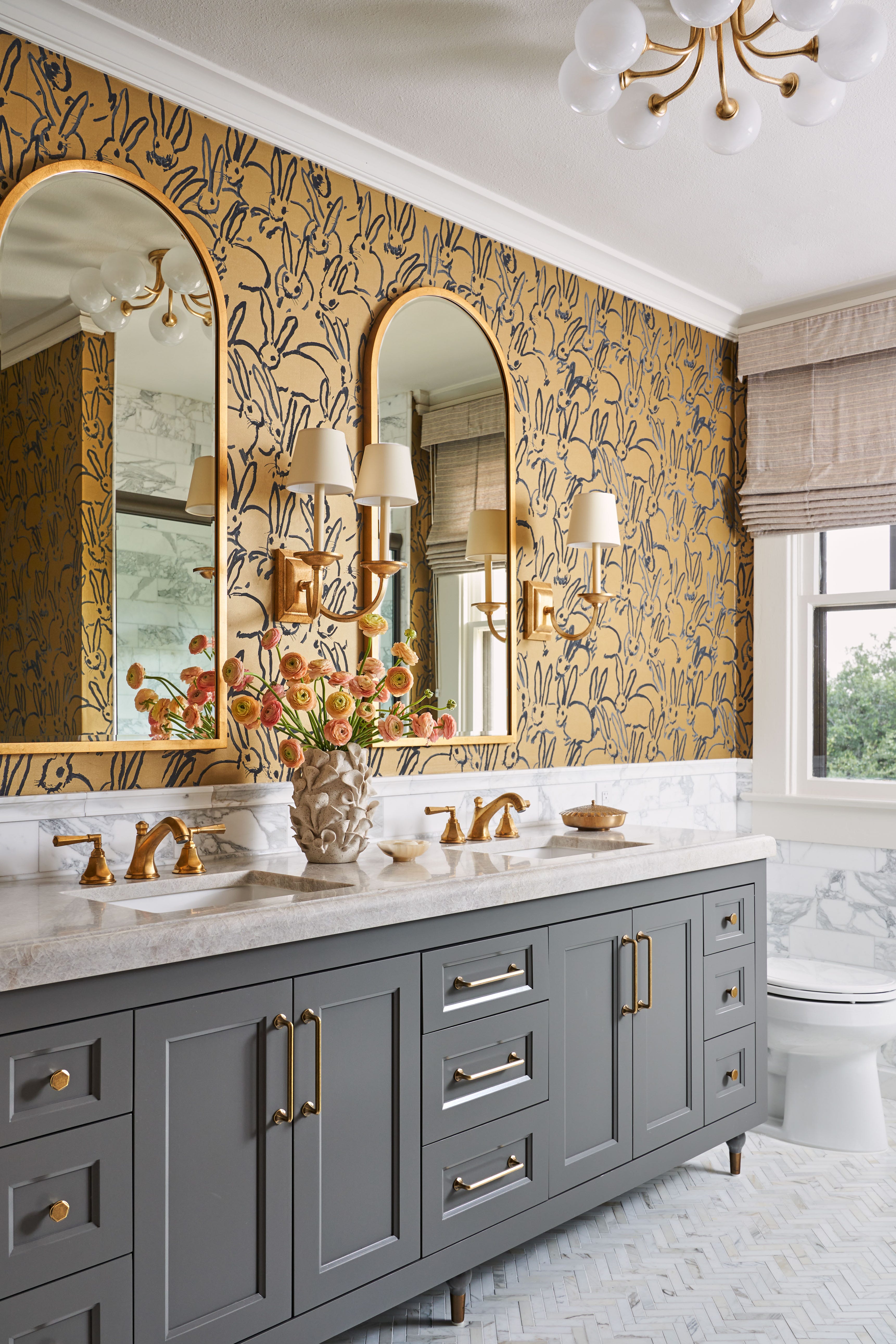 Luxury bathroom with wallpaper